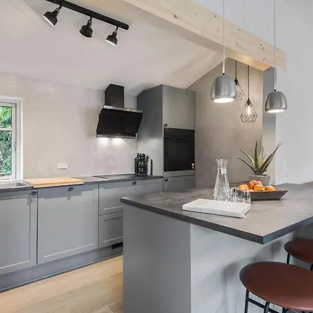 Σπίτι διακοπών Lovely In Faxe Ladeplads With Wifi *